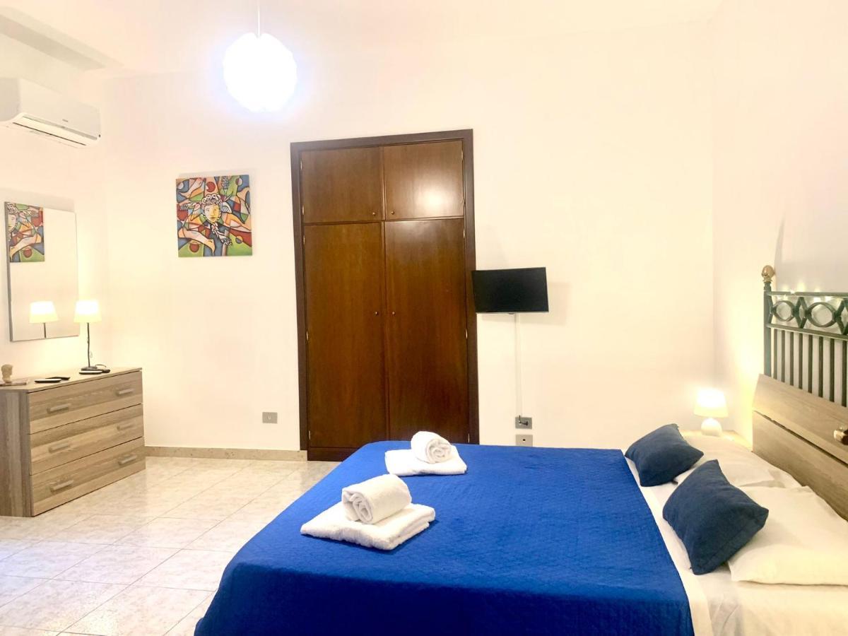A Un Passo Dal Massimo 1 Apartman Palermo Kültér fotó