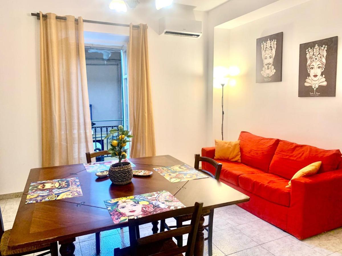 A Un Passo Dal Massimo 1 Apartman Palermo Kültér fotó