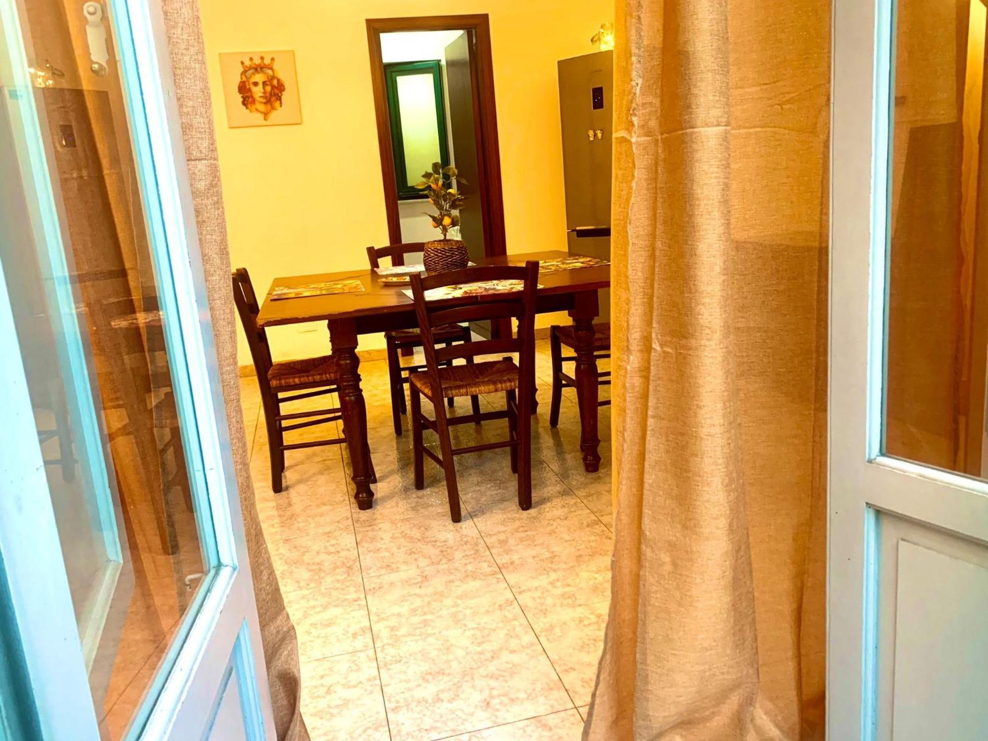 A Un Passo Dal Massimo 1 Apartman Palermo Kültér fotó