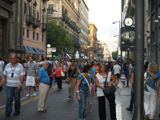 A Un Passo Dal Massimo 1 Apartman Palermo Szoba fotó